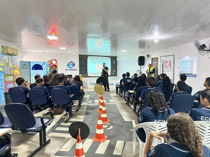 STTRANS e Polícia Federal realizam palestra do programa Guardião da Infância para alunos da ECIM Monsenhor Manuel Vieira