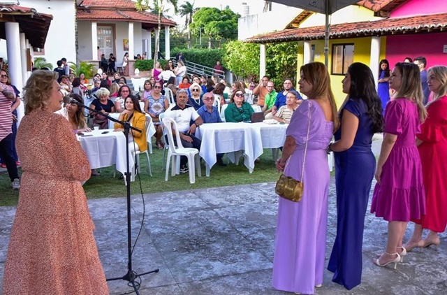 Sarau do Artesanato lota museu e gera renda para artesãos paraibanos