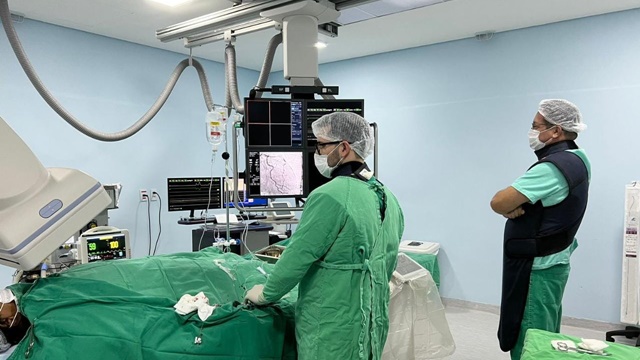 Prefeito da região de Patos dá entrada no Hospital Regional com fortes dores no peito, passa por cateterismo e angioplastia, e está bem 