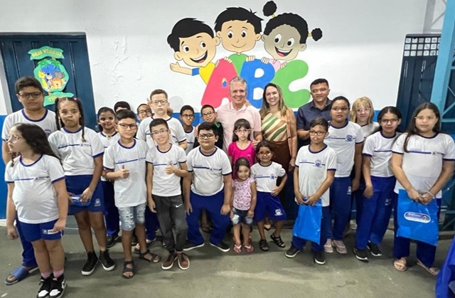 Mais 65 alunos recebem óculos gratuitos em Patos e projeto Novos Olhares soma 465 beneficiados
