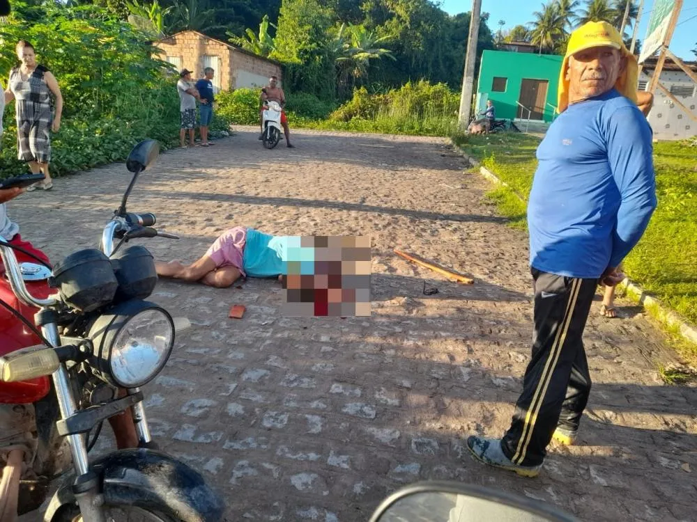Professor é assassinado a tiros enquanto caminhava em rua, na Paraíba