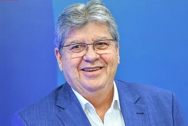 João Azevêdo e ministro Silvio Costa Filho entregam nova pista de pouso do Aeroporto de Patos