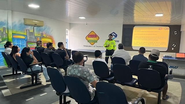 STTRANS realiza palestras educativas para ciclistas, condutores de aplicativos, empresas e taxistas em Patos - ouça 