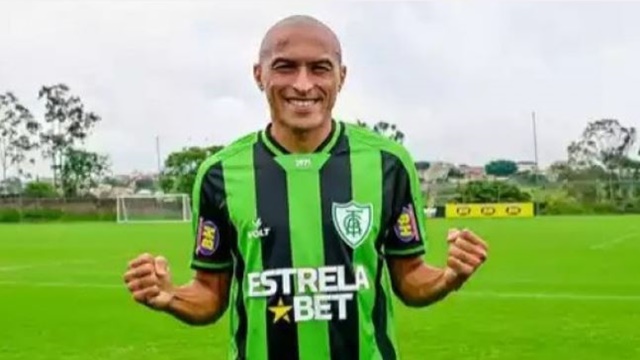 Nino Paraíba confessa ter recebido R$ 180 mil na máfia de apostas em jogos contra SP e Fla, diz Veja