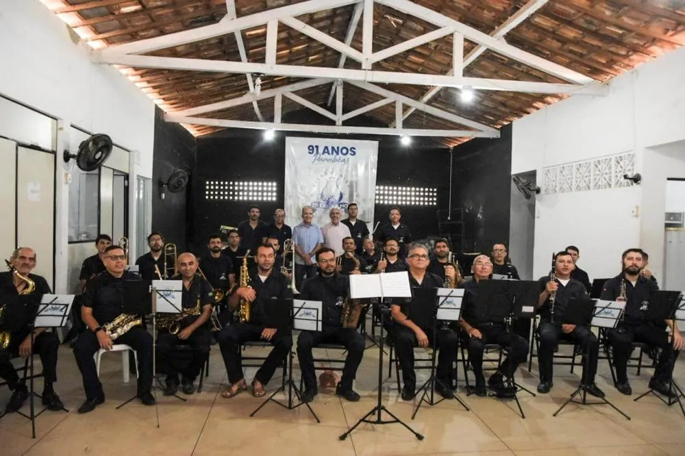 Filarmônica 26 de Julho recebe novo fardamento em comemoração aos 94 anos
