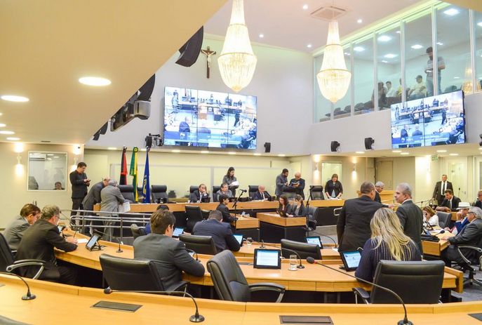 Dia de Orgulho Hétero é rejeitado por deputados da Paraíba