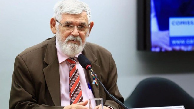Deputado Luiz Couto nega que pedirá licença para que Estela Bezerra assuma o mandato em Brasília