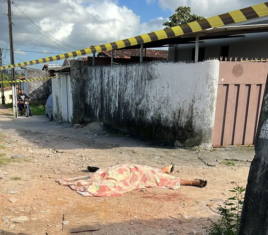 Jovem de 23 anos é executado a tiros em via pública no bairro do Cristo Redentor, em João Pessoa