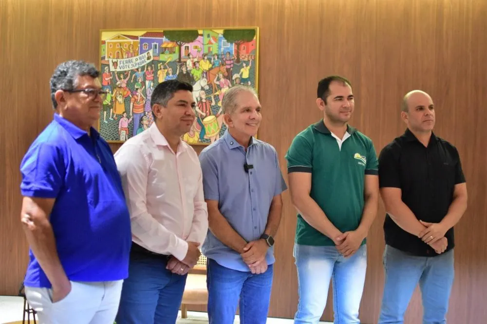 Nabor anuncia Programa “Novos Olhares” para taxistas e mototaxistas, com exames de 19 a 22 de agosto