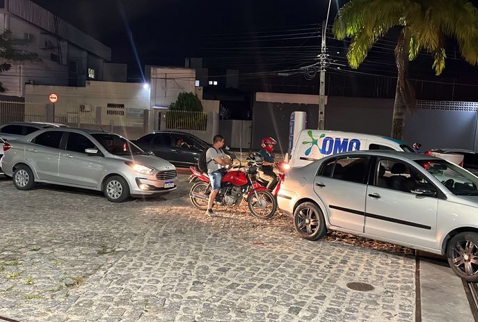 Anúncio de aumento no ICMS gera filas em postos de João Pessoa