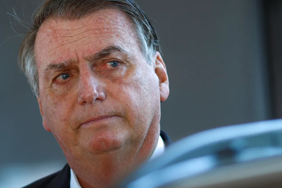 Ministro do TSE libera para julgamento ação que pode deixar Bolsonaro inelegível