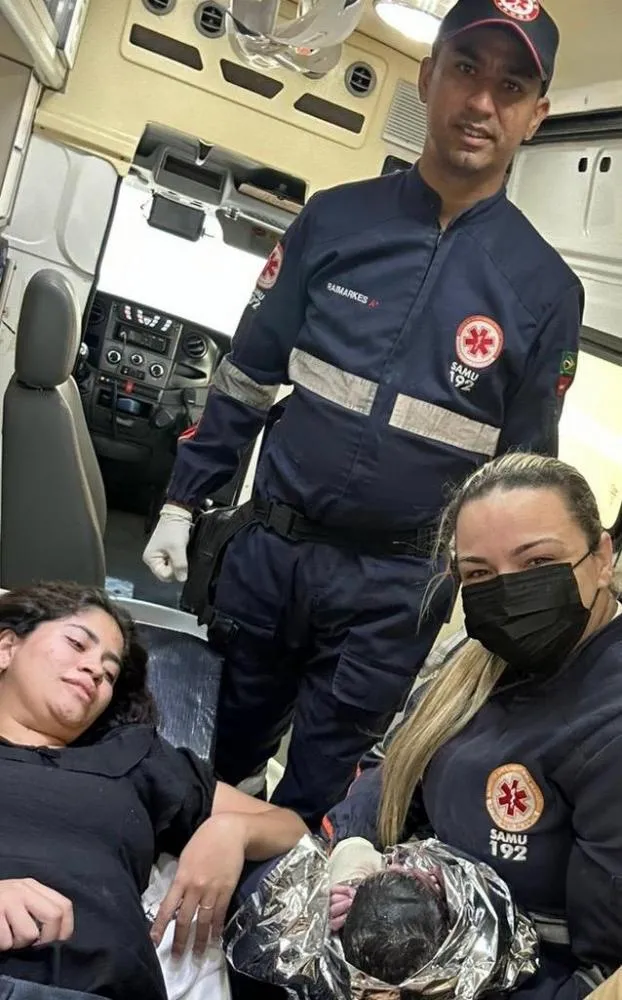 Milagre Sobre Rodas: Bebê nasce em ambulância do SAMU de Passagem durante trajeto para a Maternidade em Patos