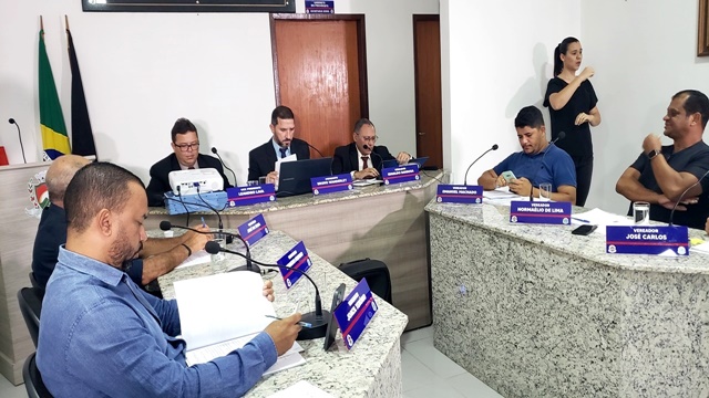 Câmara de Vereadores de Maturéia realiza primeira sessão ordinária sob a presidência de Bruno Wanderley - confira 