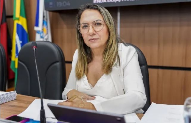 Câmara de Patos antecipa pagamento do 13º e avança na política de valorização dos servidores 