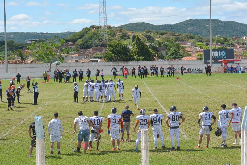 Vídeo: Patos F.A. é campeão da Copa Nordeste de Futebol Americano após vitória sobre o Caruaru Wolves
