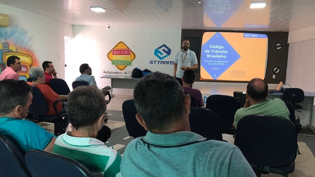 Em parceria com Cooperativa, STTRANS de Patos sedia Curso de Capacitação para motoristas de transporte alternativo