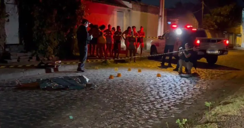 Ataque a tiros deixa jovem morto e mãe ferida em João Pessoa 