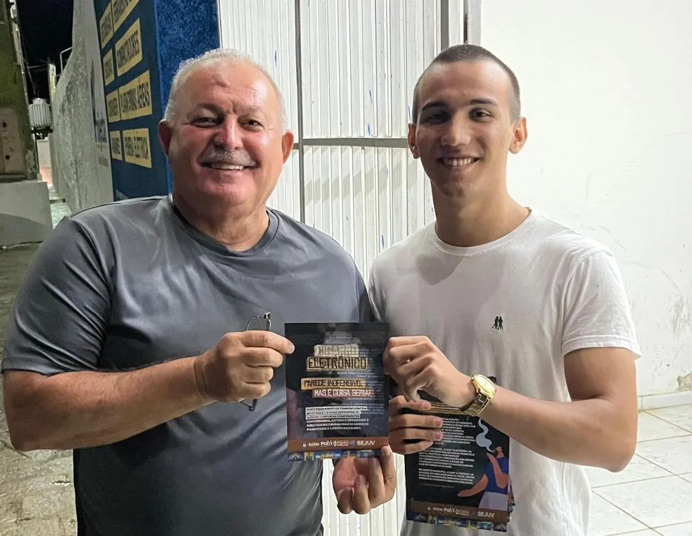 Secretaria de Juventude de Patos realiza ação de conscientização sobre riscos do cigarro eletrônico no Estádio José Cavalcanti