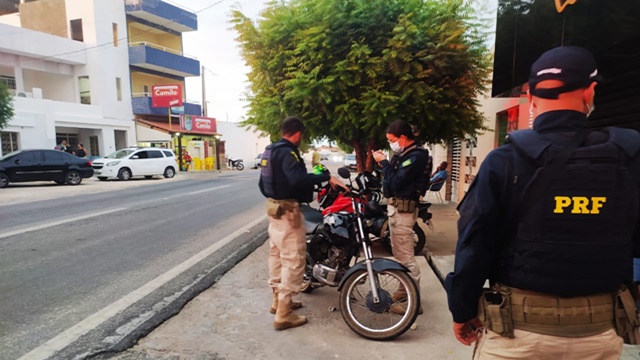 Polícia Rodoviária Federal recupera mais uma motocicleta roubada na cidade de Patos-PB 