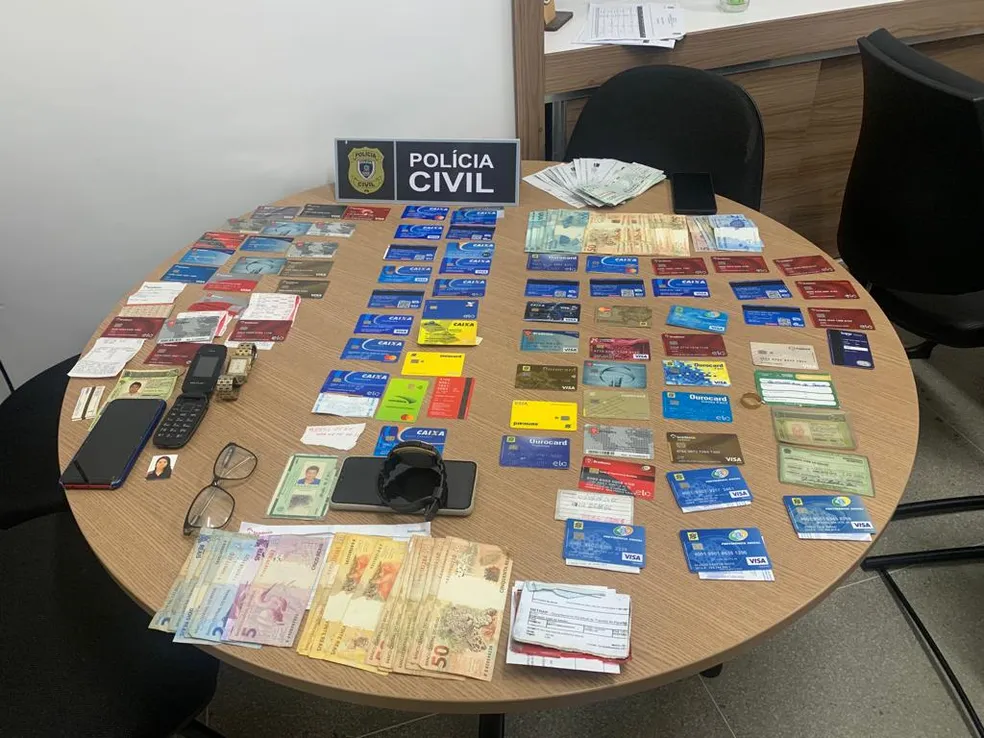 Grupo criminoso oferecia ajuda a idosos em saques bancários para aplicar golpes na PB, diz polícia