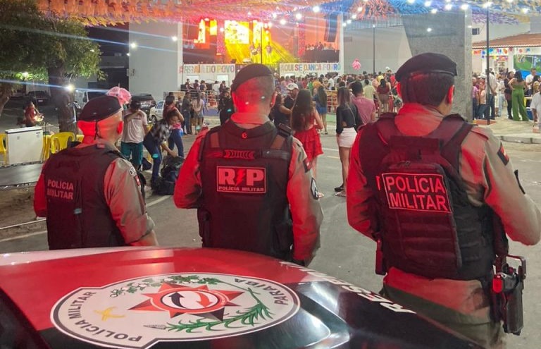 Polícia Militar garante segurança na primeira noite de abertura do São João na Cidade de Santa Terezinha-PB