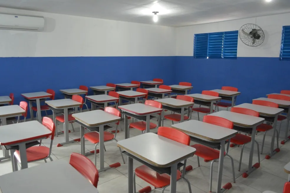 Sancionada lei que regulamenta a criação de app com 'botão do pânico' para escolas da Paraíba