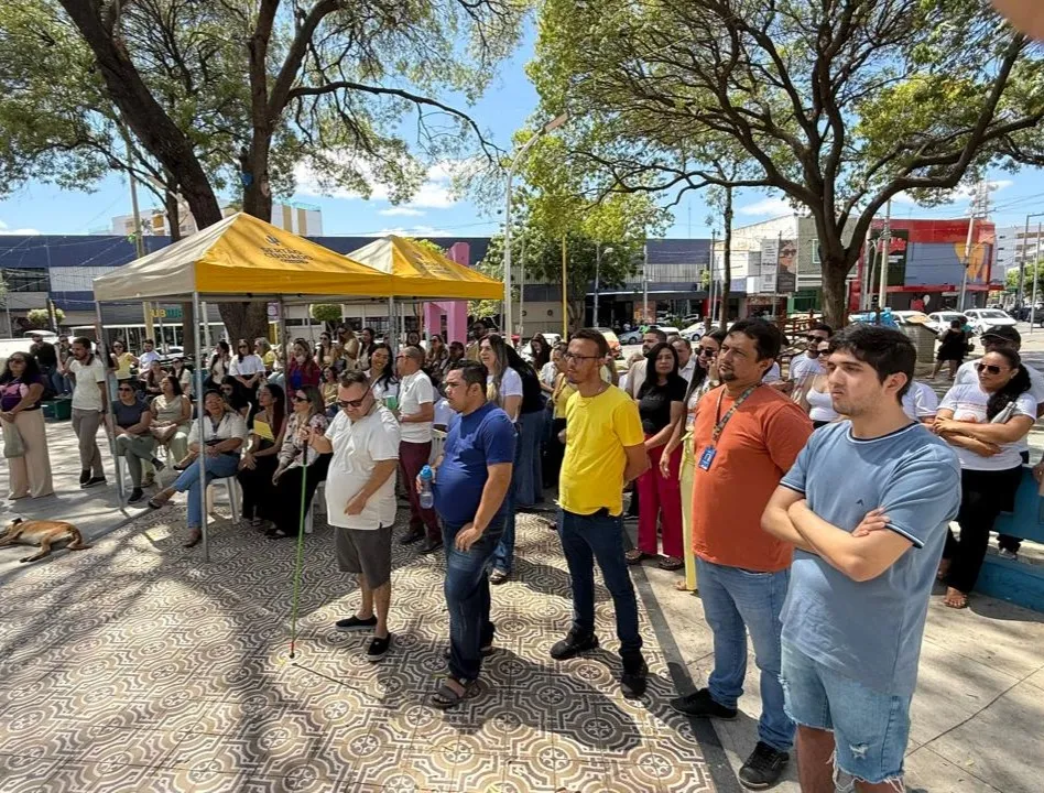 Prefeitura de Patos encerra Setembro Amarelo com grande mobilização na Praça Getúlio Vargas