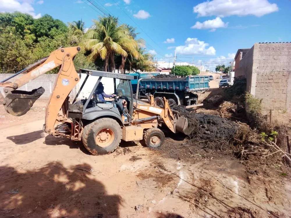 Seinfra realiza serviços de manutenção em Patos