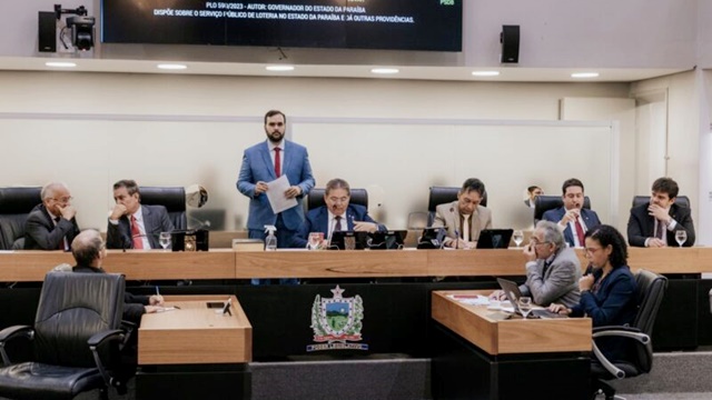 ALPB aprova Lei de Diretrizes Orçamentárias para 2024 com 175 emendas parlamentares