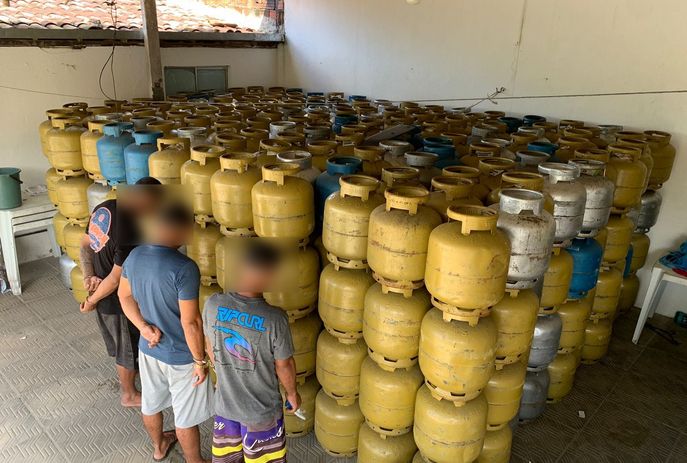 Trio é preso com mais de 530 botijões roubados, na Paraíba