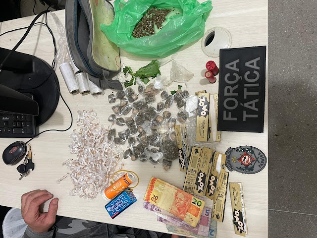 POLÍCIA MILITAR PRENDE HOMEM POR TRÁFICO DE DROGAS E APREENDE MOTOCICLETA, NO ALTO SERTÃO