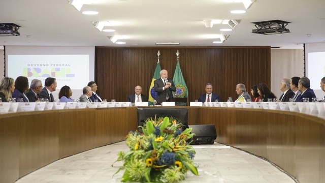 Lula pede agilidade na nomeação de aliados do governo 