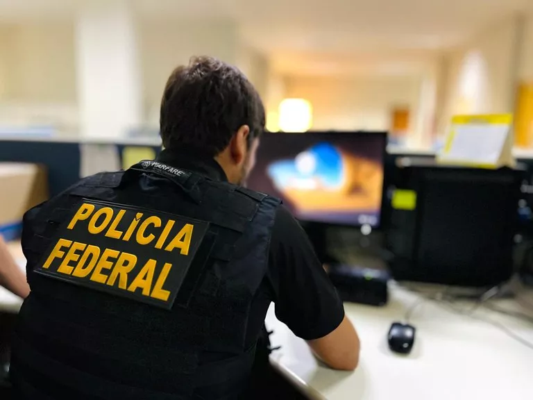 Polícia Federal e Polícia Civil da Paraíba prendem homem acusado por estupro de vulnerável em Campina Grande/PB