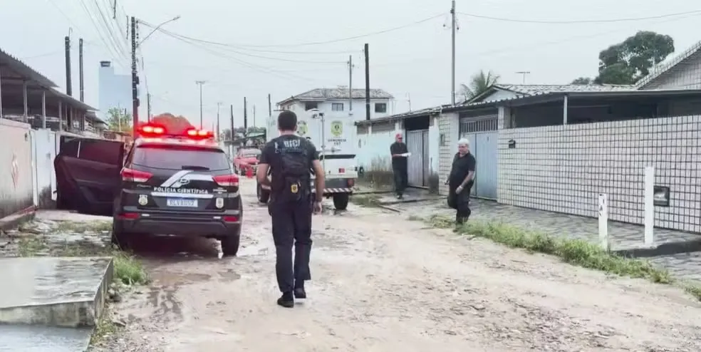 Dois jovens são mortos enquanto andavam de moto durante ataque a tiros, em João Pessoa