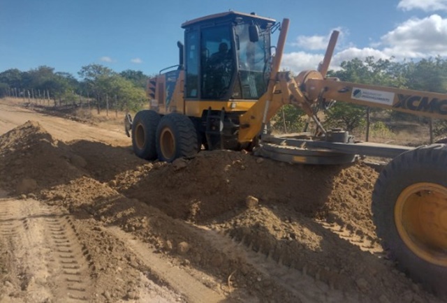 Estradas Vicinais são recuperadas no município de Cacimba de Areia