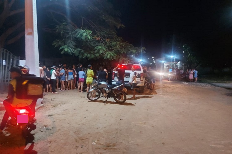 Jovem é assassinado a tiros em Catolé do Rocha e adolescente de 15 anos é atingido com disparo