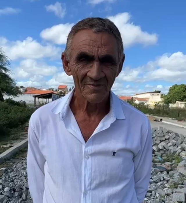 Morador do bairro Monte Castelo comemora obras de calçamento na localidade - OUÇA 