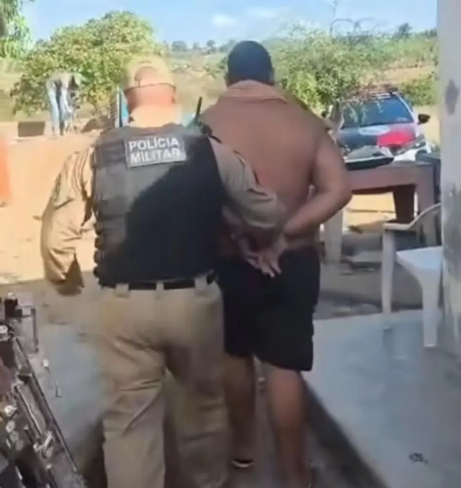 Filho é preso após agredir mãe adotiva de 82 anos com golpes de facão, na Paraíba