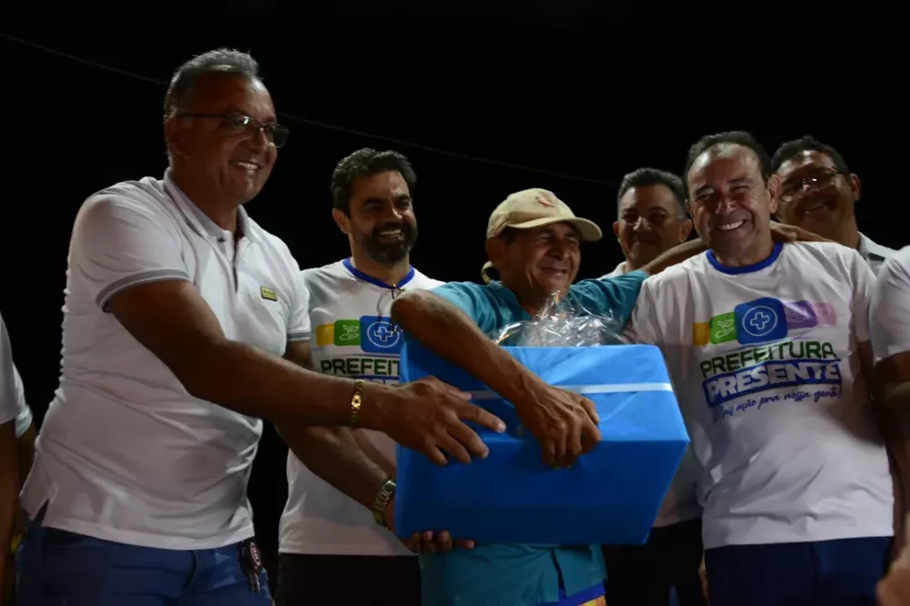 Prefeitura de Teixeira leva serviços e lança programas de saúde no bairro Pedra do Galo