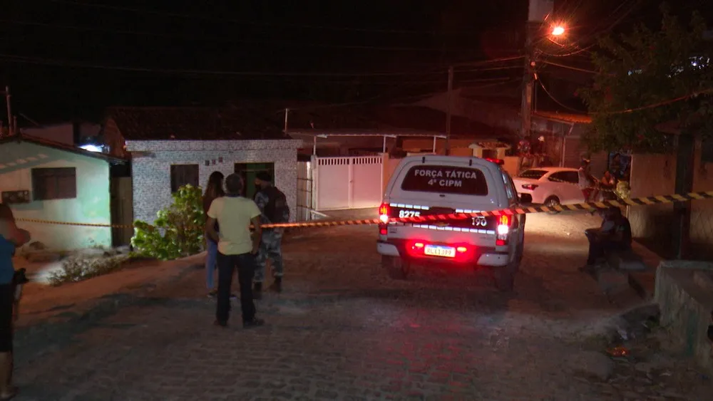 Homem sai de casa após telefonema e é assassinado minutos depois com vários tiros na Grande João Pessoa