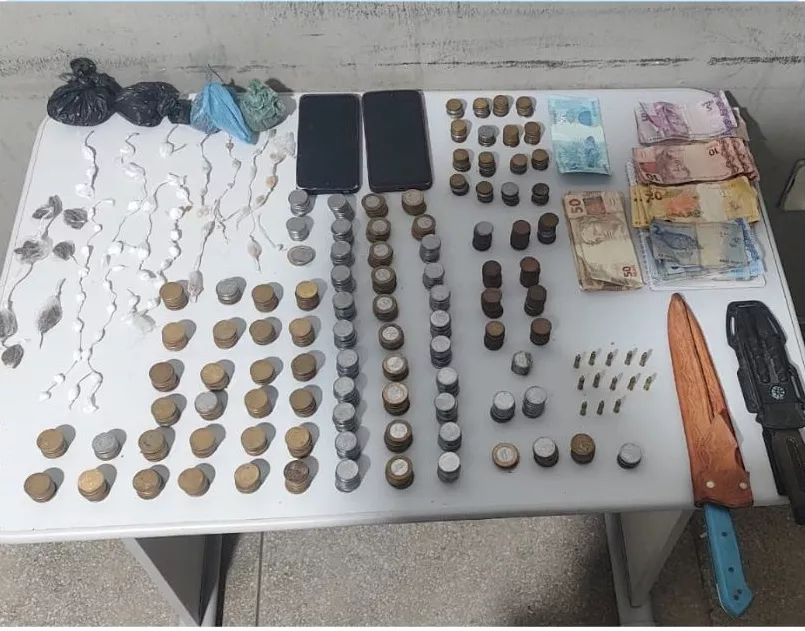 PM apreende drogas, munições e armas brancas após perseguição em Desterro–PB