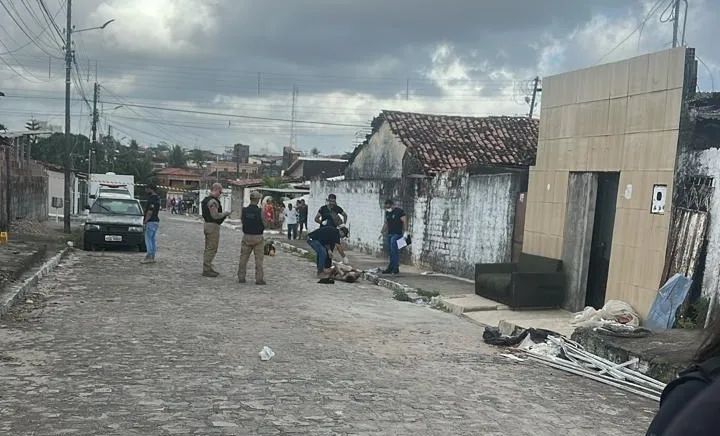 Homem é morto e duas pessoas são baleadas durante ataque a tiros em bar de João Pessoa