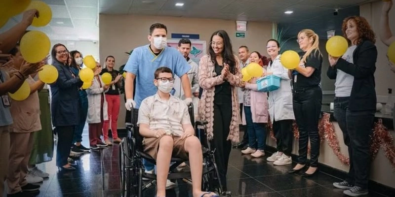 VÍDEO: Morador de Santana dos Garrotes, adolescente que recebeu primeiro transplante cardíaco pediátrico da PB recebe alta
