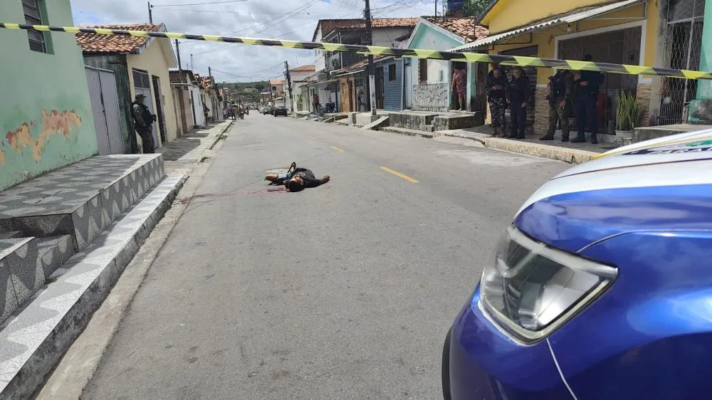Jovem é perseguido e morto a tiros na manhã desta terça-feira(16) em Bayeux