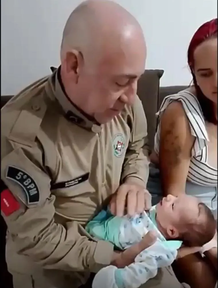 Policial militar evita tragédia e salva bebê engasgado, em João Pessoa