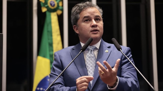 Senado aprova minirreforma tributária proposta pelo senador paraibano Efraim Filho 