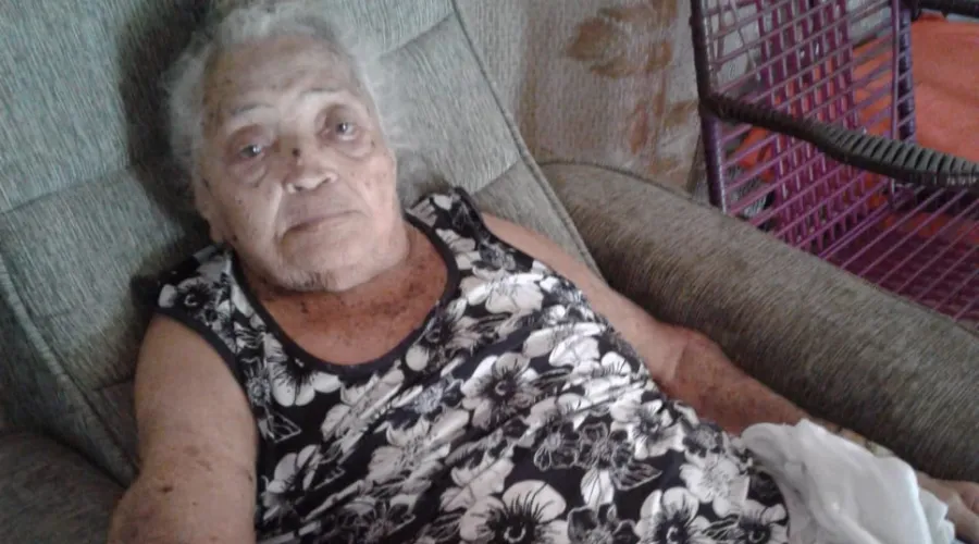 Famíliares informam o falecimento de Francisca Almeida dos Santos