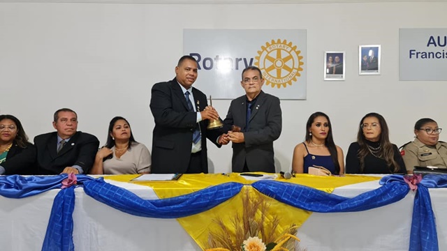 Professor José Araújo, assume a Presidência do Rotary Club de Patos Norte para a gestão 2023-2024