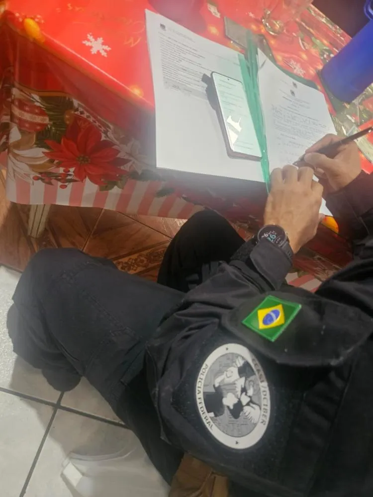 Polícia Federal cumpre mandado na PB contra suspeito de armazenar material de abuso sexual infantojuvenil