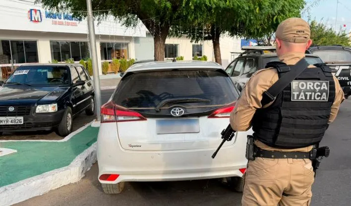 Trio foge após roubar R$ 90 mil em joias no Sertão; vítimas foram feitas reféns